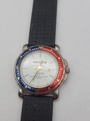 Vintage Colours by Alexander Julian Men Sport Black Rubber Quartz Watch Working