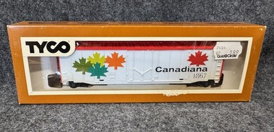 Tyco HO 1867 Canadiana 50' Billboard Reefer Box Car 365E 365 E