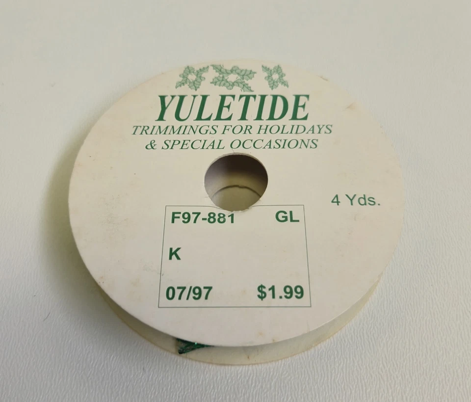 Tarjetas CORD VERDE METÁLICO 4 yardas, álbumes de recortes, adornos de Navidad, día de San Patricio Foto 3 de 4