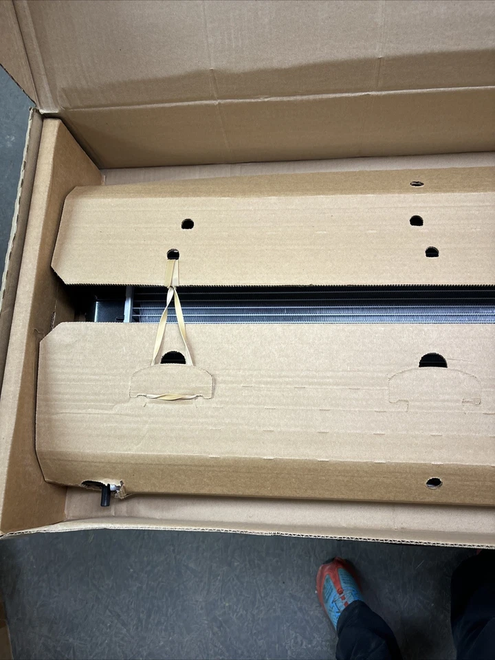 Radiador Carquest 432394, para 01-05 Cadillac DeVille y 01-03 Oldsmobile Aurora Foto 4 de 4