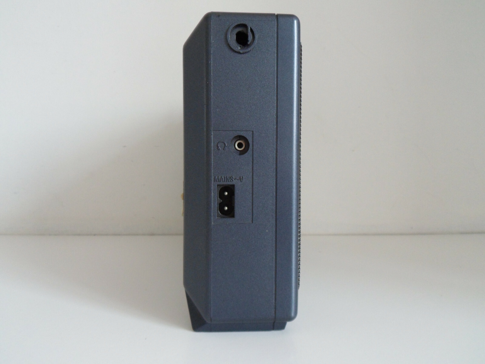 GRUNDIG MUSIC BOY 165A FM-SW2-SW1-MW-LW RADIO..........RADIO_TRADER ...