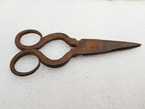 Vintage Iron Animal Hair Cutting Scissors Primitive Handmade Unique Shape SC3 - Afbeelding 1 van 4