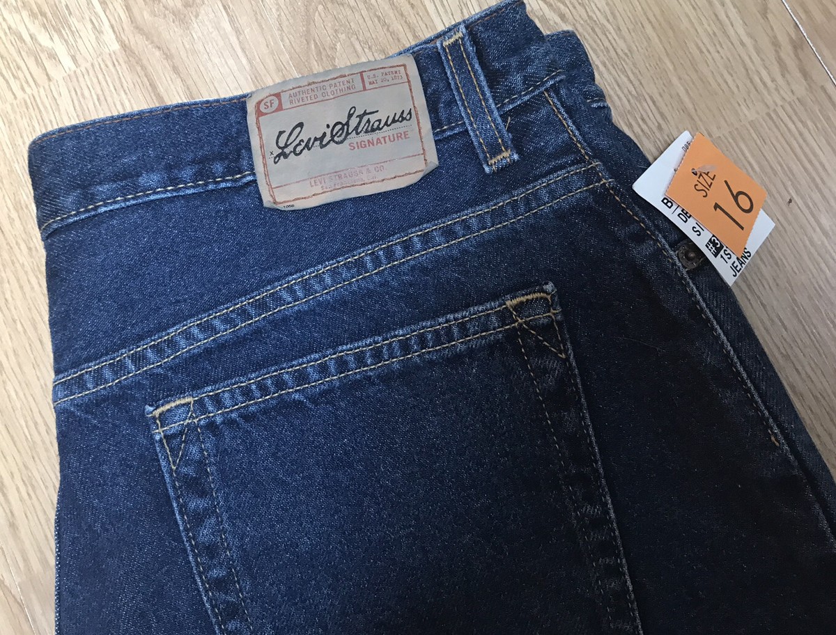 Levi Strauss Signature Jeans Women's Miss Sz 16 Blue Denim Relaxed