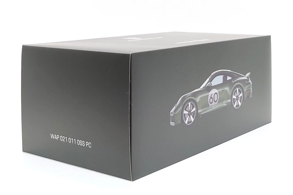 Porsche 911 Sport Classic (992) Spark 1:18 en verde roble met. (Edición Dealer) Foto 2 de 4
