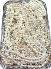 2 LBS Broken Faux Pearl Costume Jewelry Lot Pearls Repurpose Craft Vintage LB