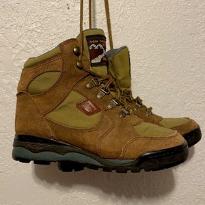new balance rainier boot