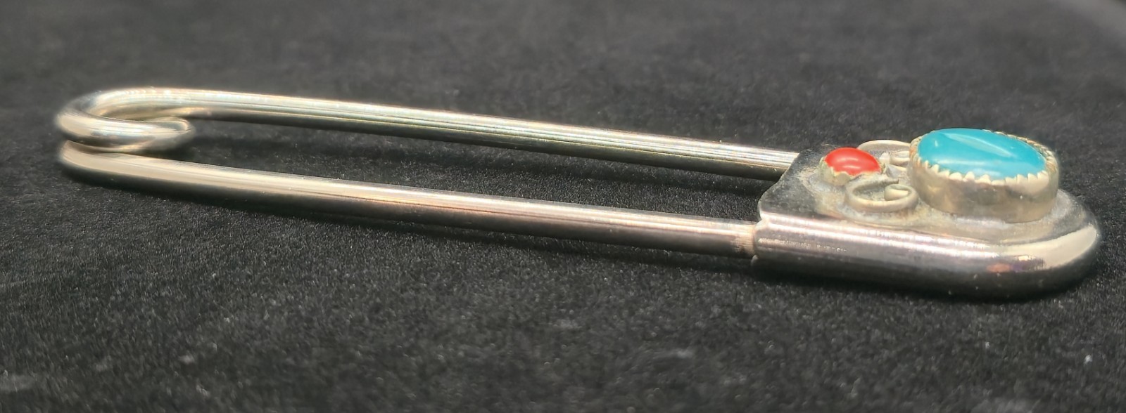 Big Native American Signed Risdon Key-Tag Turquoi… - image 4