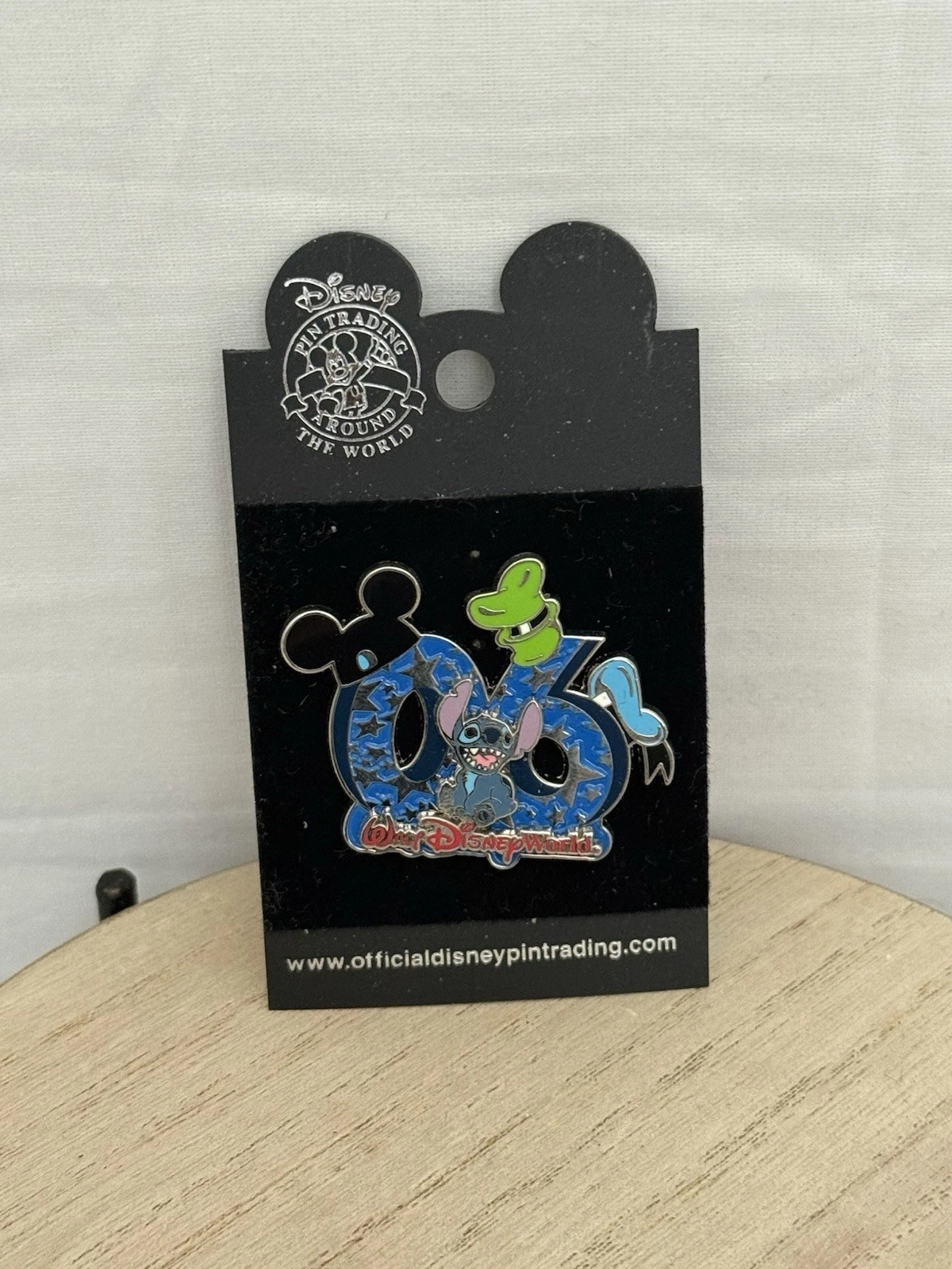 Walt Disney World Pin Lilo & Stitch 2006 pin 43598 New Year America