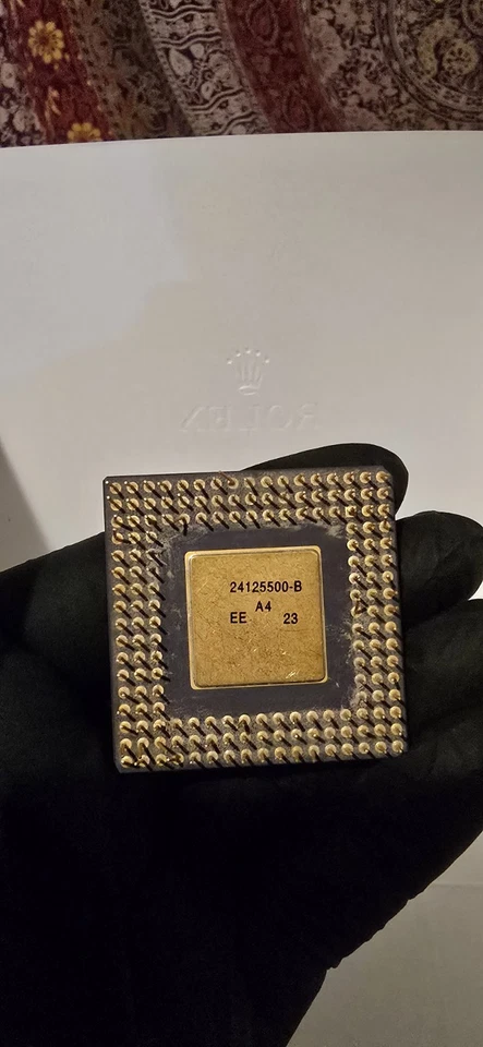 Intel A80486DX4-100 SX900 – 486 DX4 100MHz CPU – Ceramic PGA – Vintage Processor - Image 2 of 3