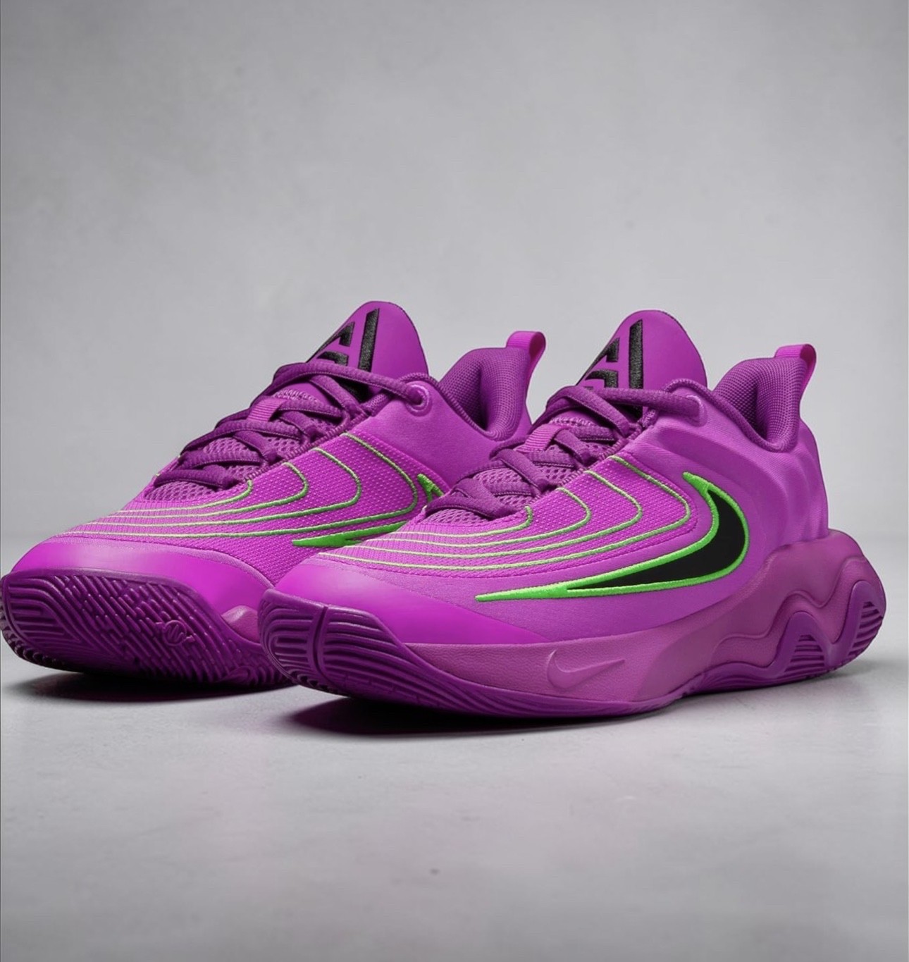 Nike Giannis Immortality 4 Basketball Shoes (Size 6Y) (FZ673