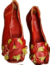 Socofy red leather shoes with 3D flower detail loafer /flats slip on 225  sz 5.5
