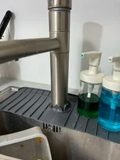 Silicone Faucet Splash Guard Sink Water Retaining Pad for Kitchen & Bathroom