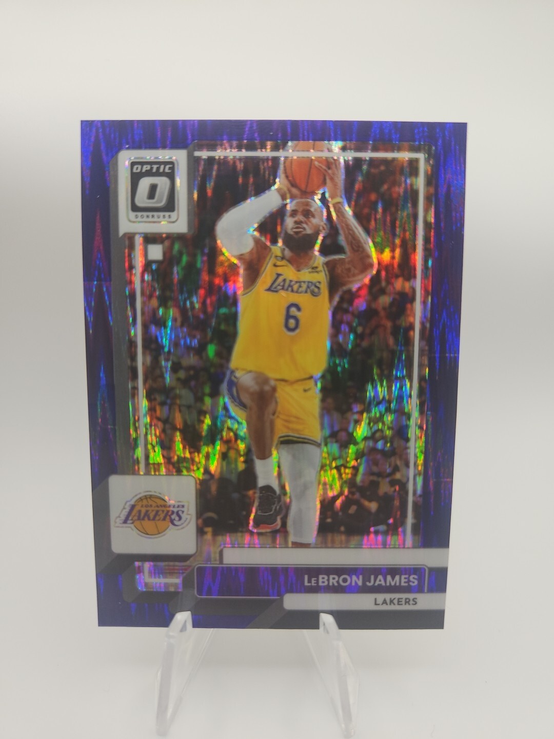2022-23 Donruss Optic Purple Shock Lebron James #116