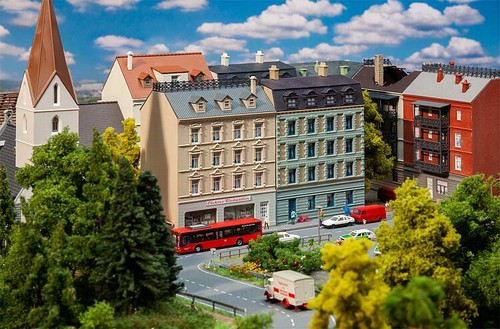 Faller FA130915 | HO Town & City, town houses Bldg