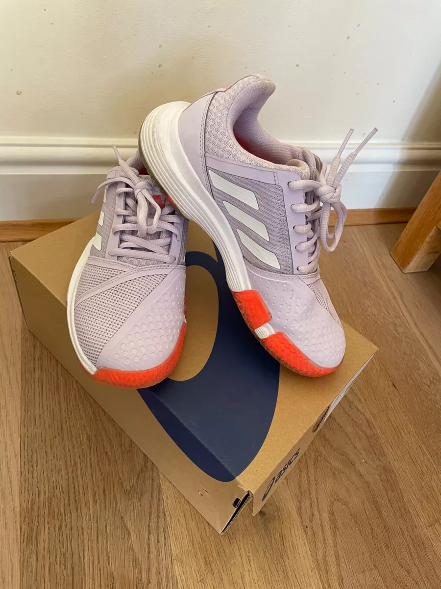 Size 4 tennis best sale shoes