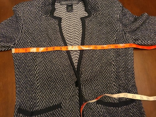 MARC BY MARC JACOBS Black Wool Blend V- Neck Cardigan, Size XS, Pockets - Picture 10 of 19