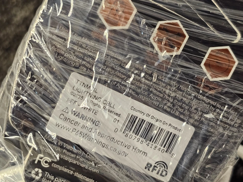 (QTY 12) Celltronix Titanium 8 foot iPhone Charging Cable - Image 4 of 4