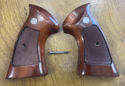 Factory Original Smith & Wesson N Frame Square Butt Presentation Grips 29 28 27