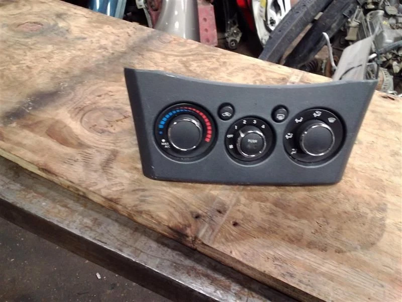 Mitsubishi Eclipse 2011 control de temperatura Foto 3 de 4