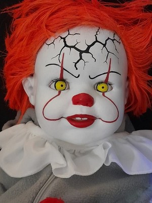 Custom Made Pennywise Horror Reborn Puppe