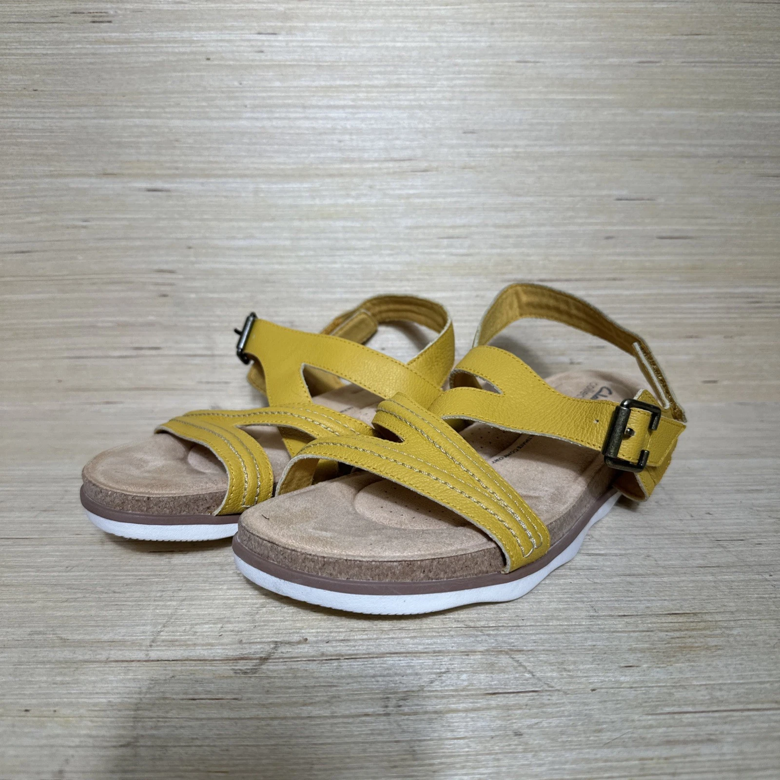 Clarks Sandali Brynn Step Giallo Sandali in Pelle Donna US Taglia 12