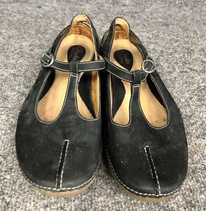 clarks t strap shoes