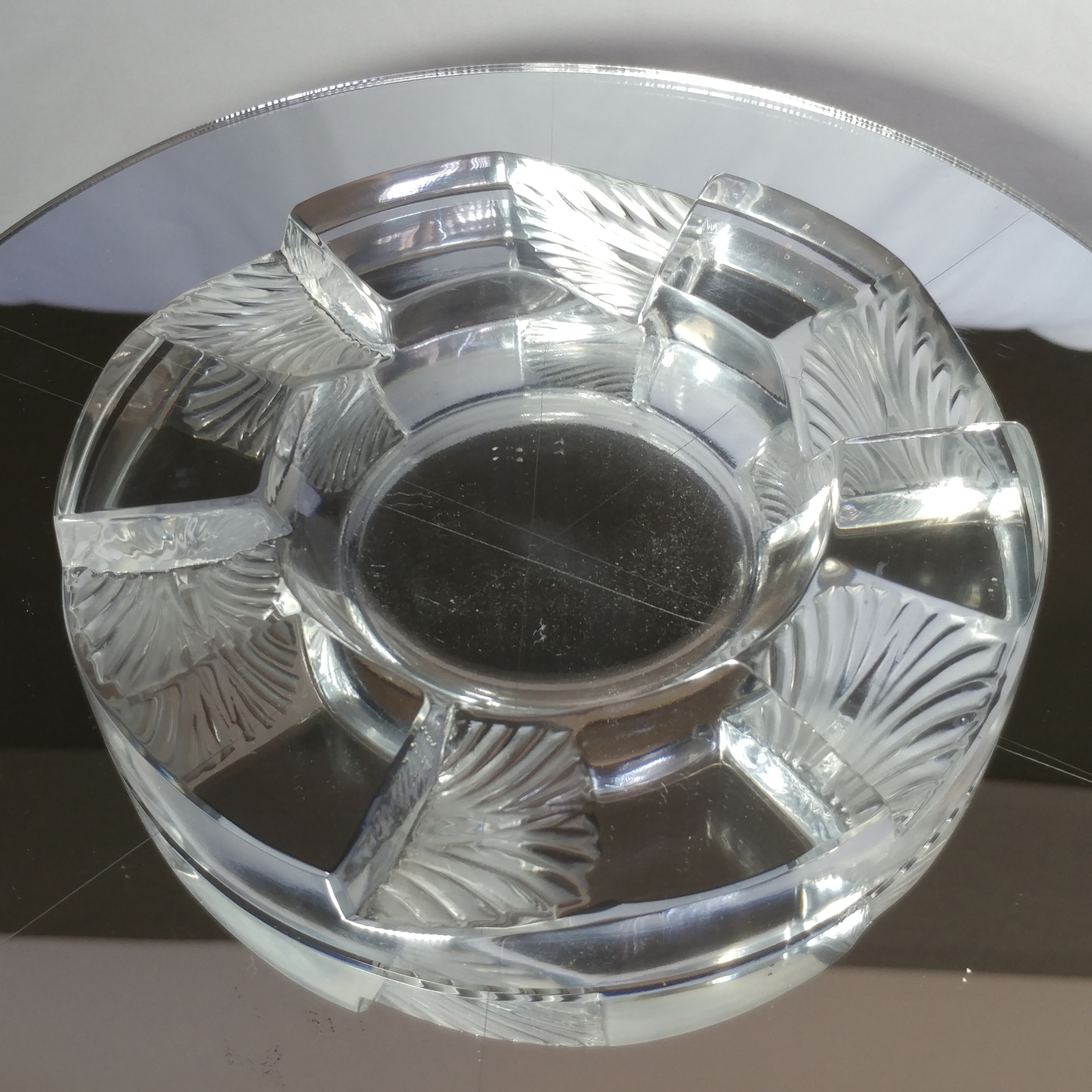  LALIQUE CRYSTAL ASHTRAY