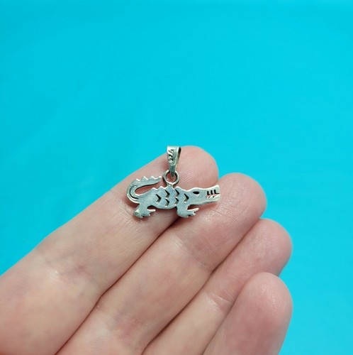 Darling Sterling Silver Alligator Gator Taxco Mexico Pendant Charm Necklace UF