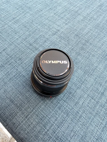 Olympus M.Zuiko Digital ED 45mm f/1.8 Festbrennweite Objektiv - Schwarz... - Bild 3 von 4