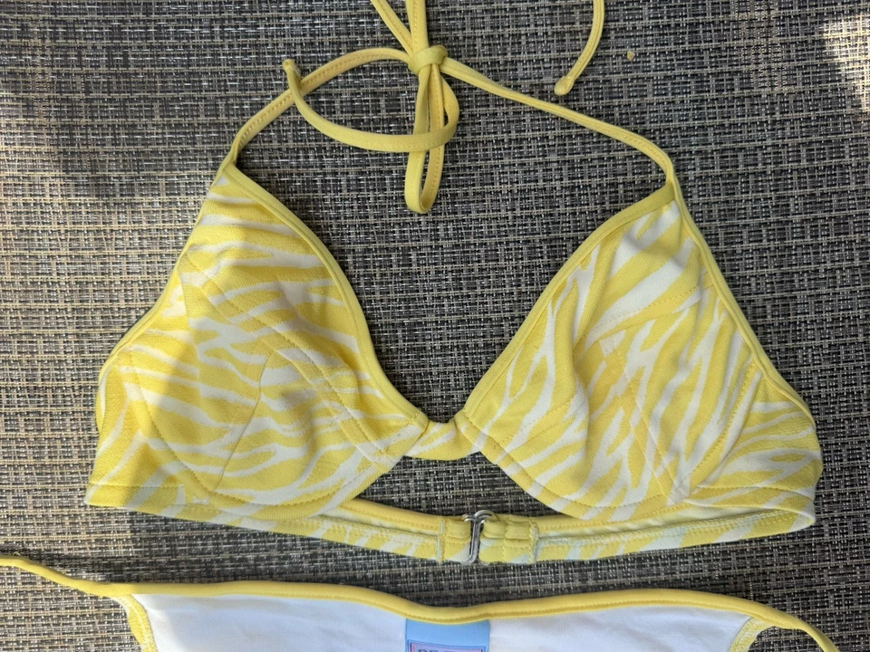Bikini vintage de cuerda BECCA (2 piezas) estampado de cebra amarillo y blanco talla mediana Foto 3 de 4