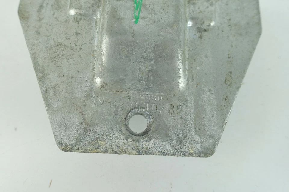 Mercedes-Benz 230 240D 300D 1974 pestillo de maletero OEM trasero Foto 3 de 4