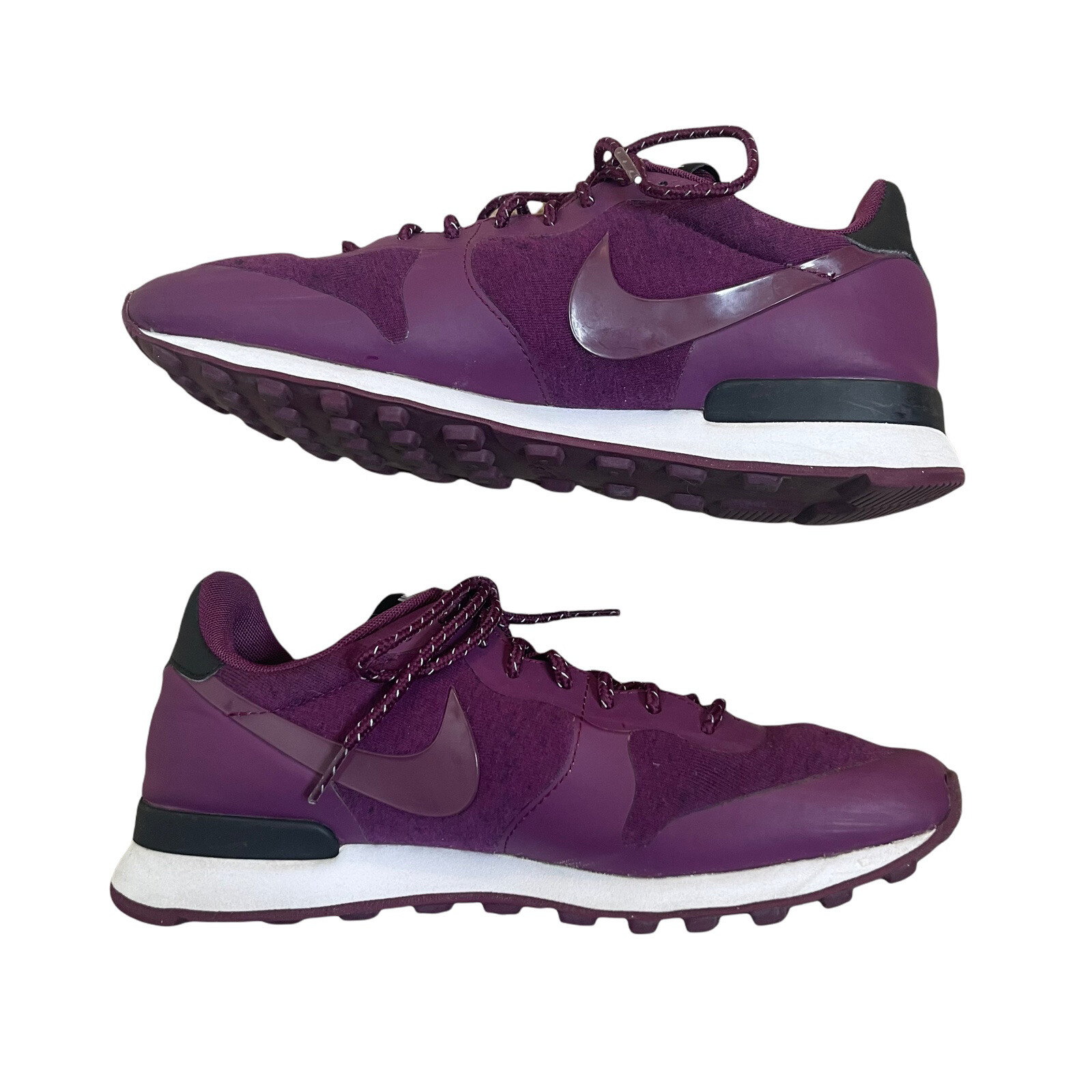 nike internationalist tech fleece