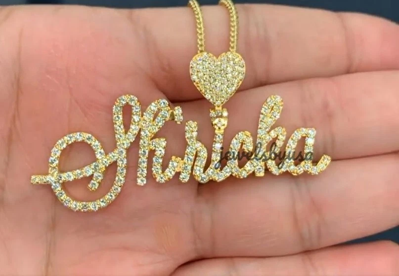 Collar con nombre de diamantes cultivados en laboratorio certificado personalizado para mujer acabado amarillo de plata 925 Foto 4 de 4