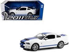 Greenlight 1:18 2011 Shelby GT500-White with Grabber Blue Stripes 13674