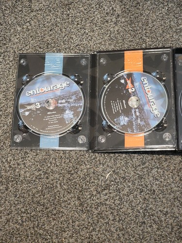 Entourage: The Complete Second Season DVD, 2006, 3-Disc Set Jeremy Piven - Picture 3 of 4