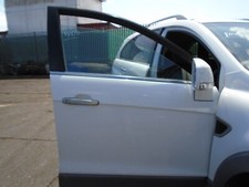 10 CHEVROLET CAPTIVA LTZ 2.0D OFFSIDE FRONT WINDOW MOOR & REG 06-18 BREAKING CAR