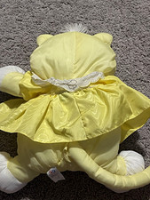 Fisher-Price Puffalump Yellow Bear Plush in Dress w/ Keepsake Book Tag 1993