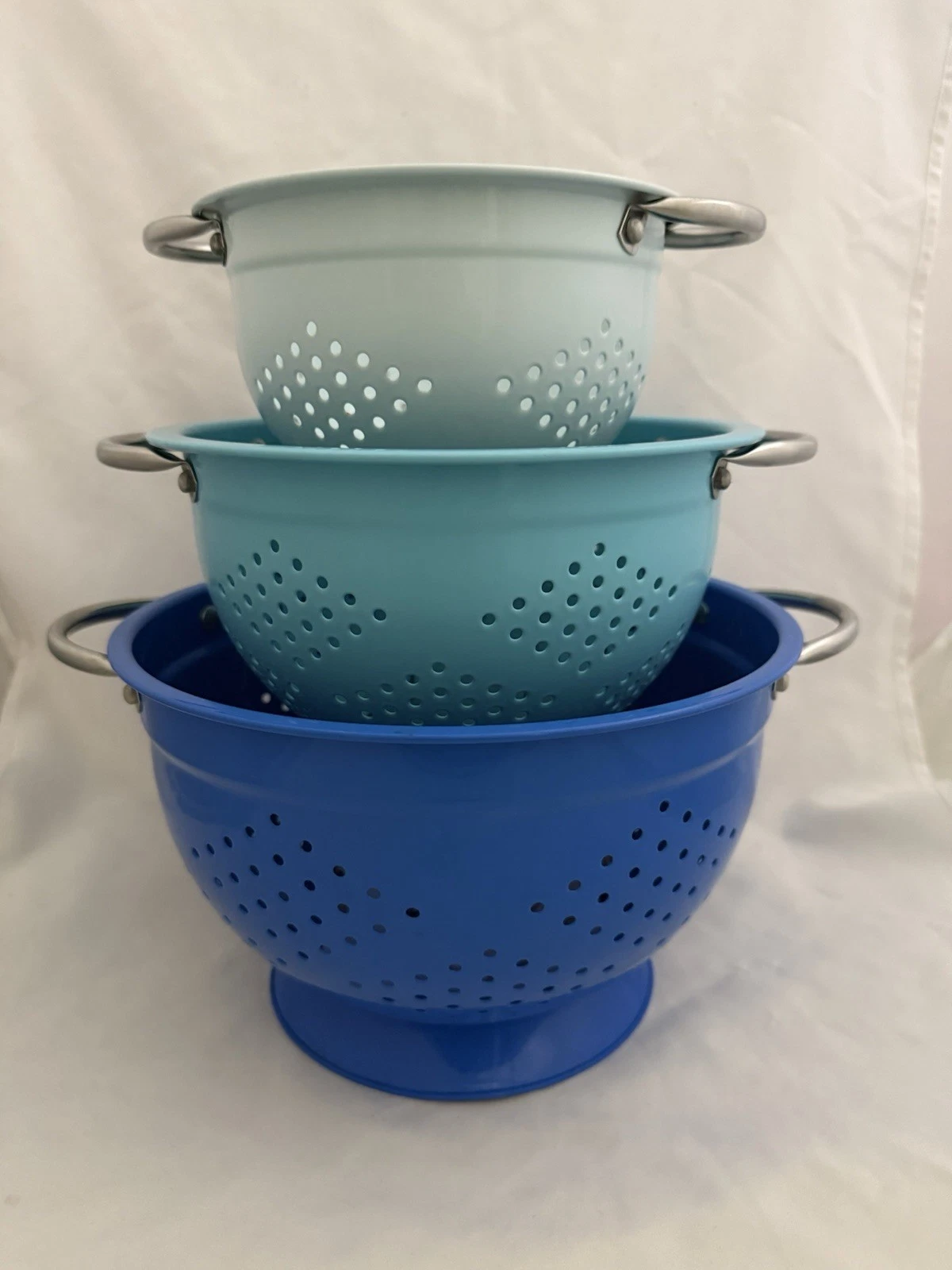 3 Vtg Blue Tone Enamelware Kitchen Colander Garden Strainer Cottage Granny Read
Opens in a new windo