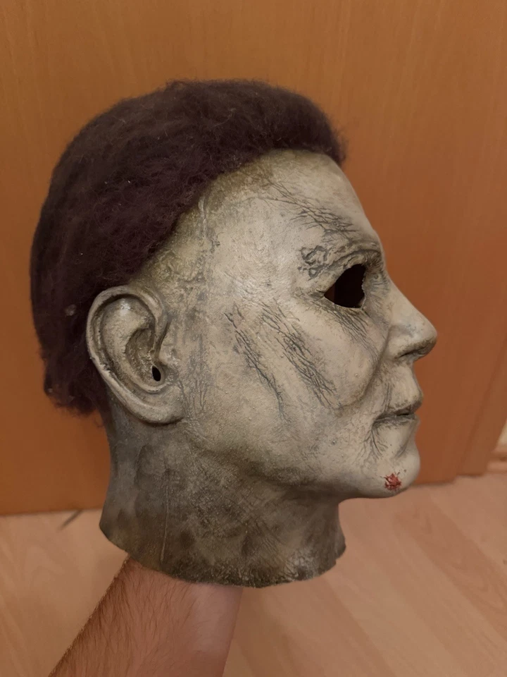 Michael Myers Maske aus Halloween 2018 Rehauled von einem Maskenartist TOTS - Bild 3 von 4