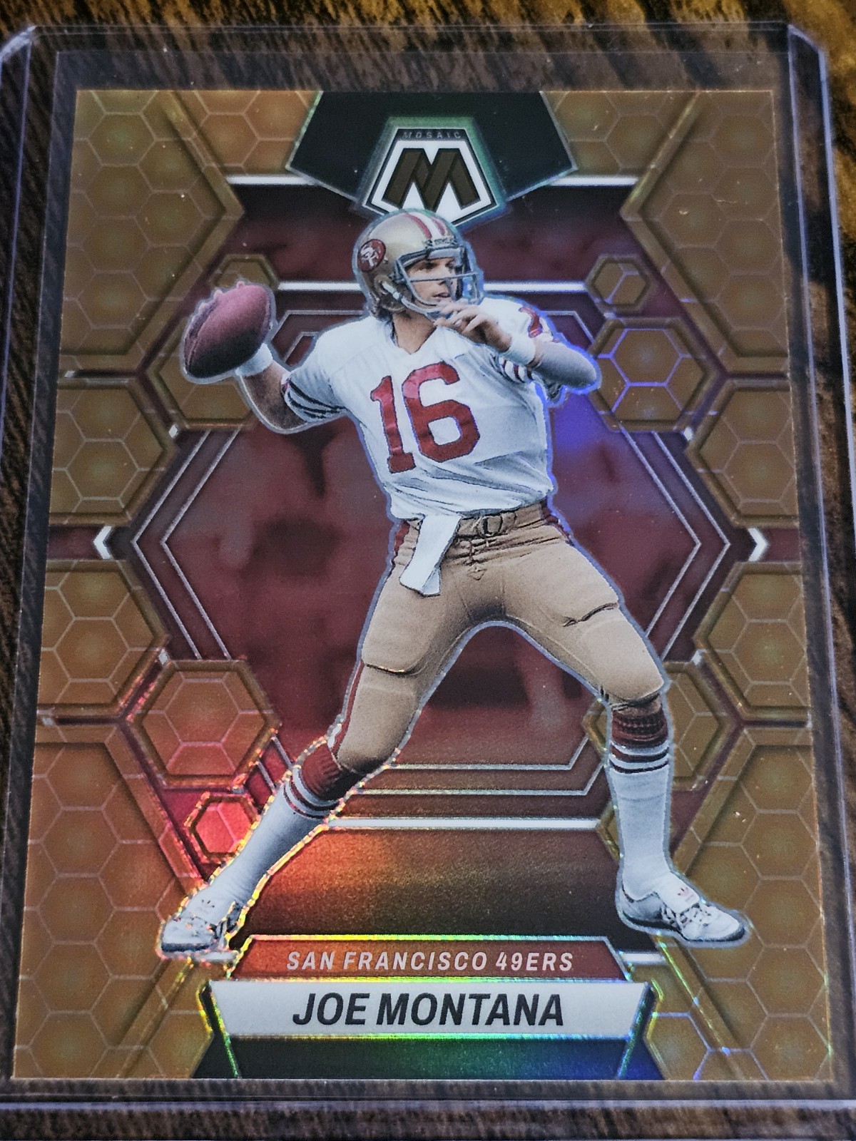 Joe Montana 2023 Panini Mosaic #217 Honeycomb Prizm SSP Case Hit 49ers HOF