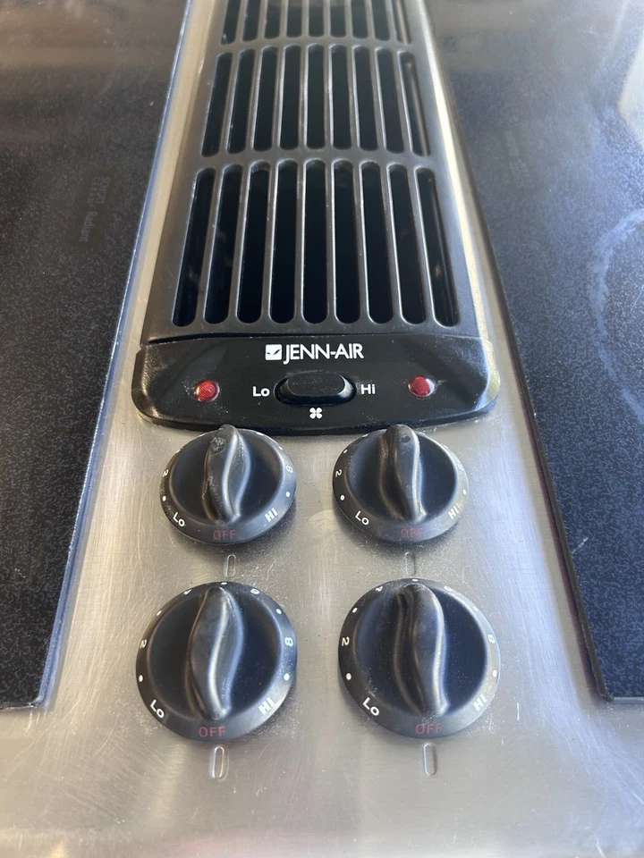 Jenn-Air 30” Cocina Eléctrica JED8230ADS14 Inoxidable Negra – Usada – LEER Foto 3 de 4