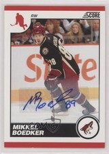 2010-11 Score Signatures Mikkel Boedker #374 Auto y8z