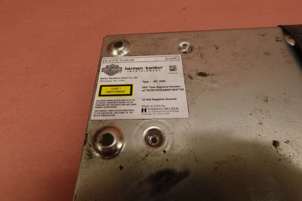 01-06 Harley Davidson Electra Glide FLHTCUI Radio MÓDULO CUBIERTA Foto 3 de 4