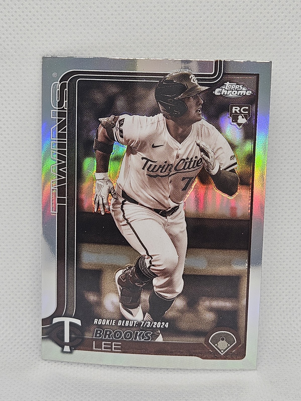 2025 Topps Chrome Update SEPIA REFRACTOR #USC6 Brooks Lee RC RD Minnesota Twins