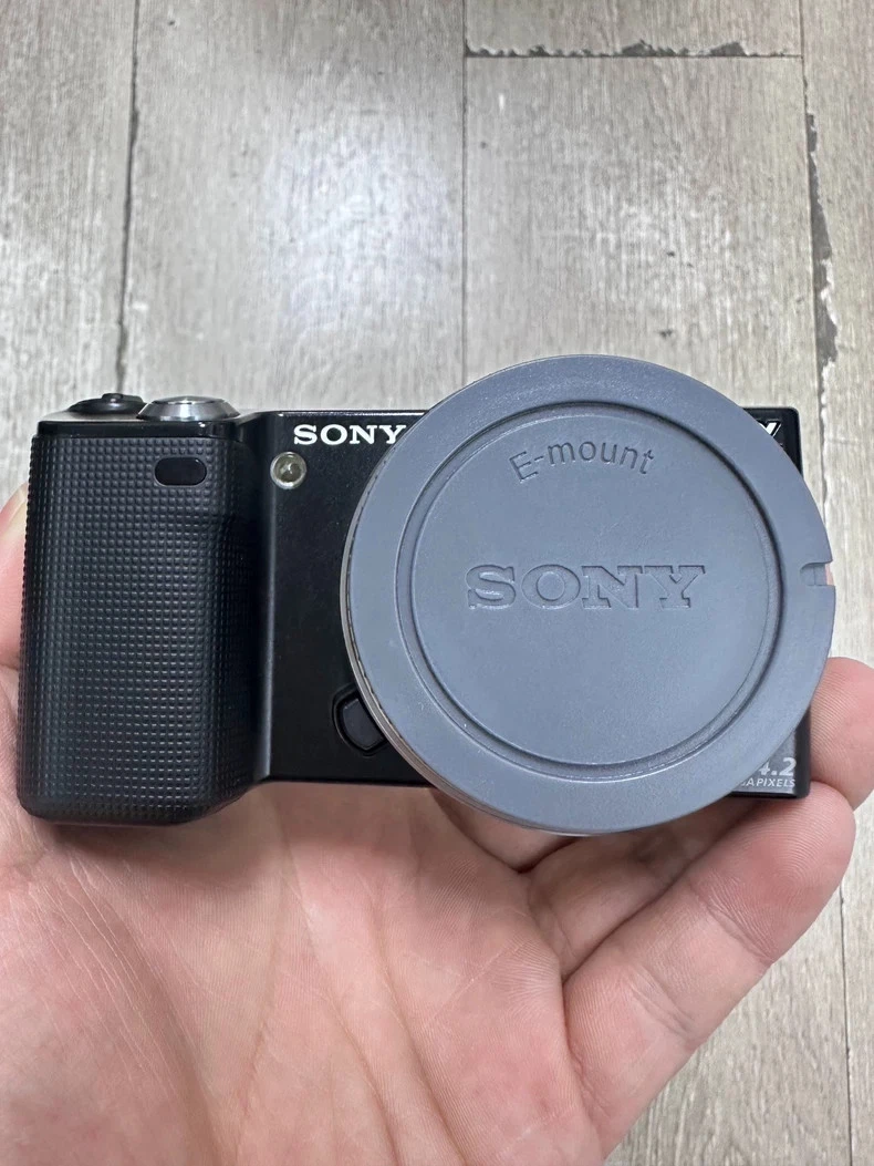 Sony Alpha Nex-5 Mirrorless Interchangeable Lens Cameras for Sale