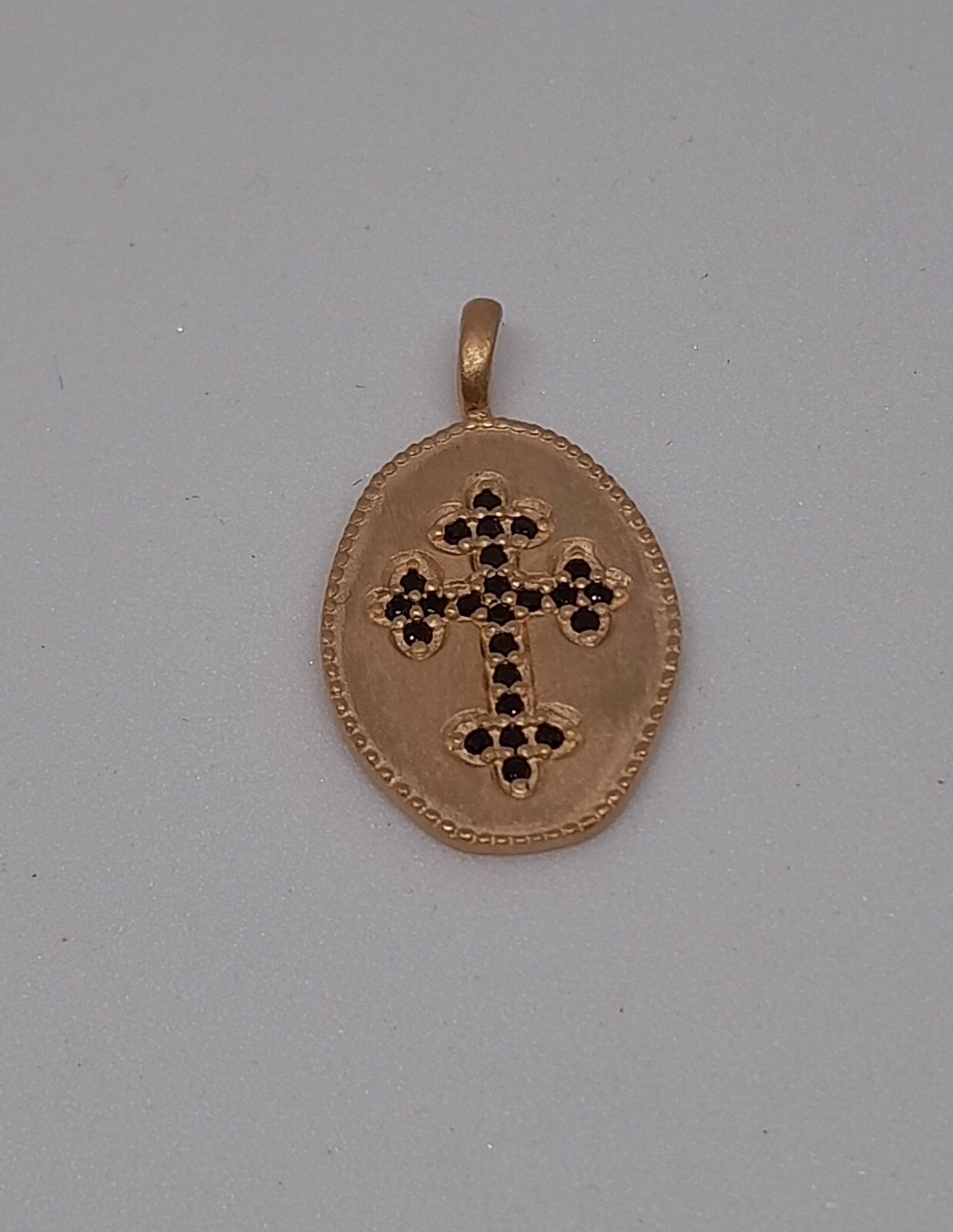 Pendentif Croix Plaqué Or Mixte avec Cristal Noir, Collier Religieux et Tendance