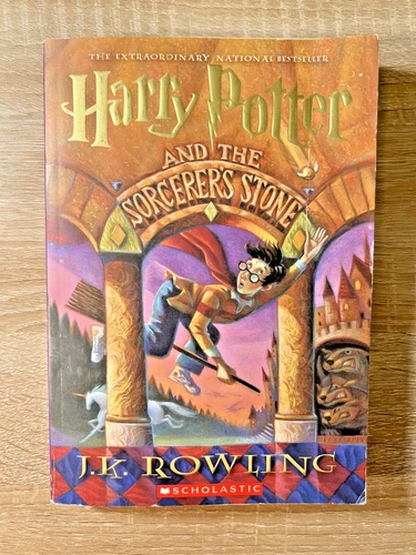Harry Potter and the Sorcerers Stone Paperback Book J.K. Rowling 1999 Vintage