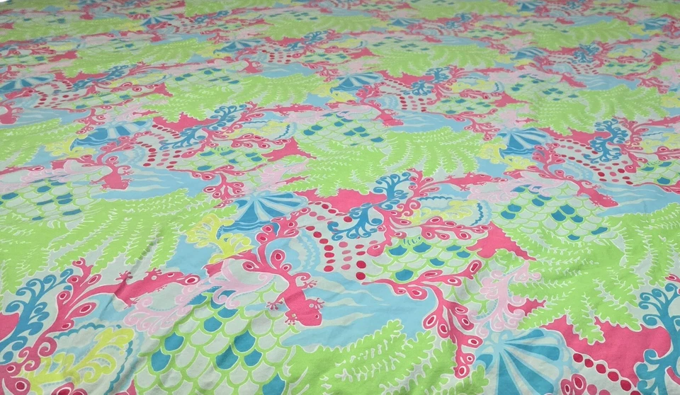 Funda nórdica completa/queen Lilly Pulitzer "Check In" GECKO algodón granate colina usada en excelente estado Foto 4 de 4