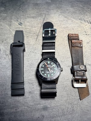 Timex Deepwater Reef 200m, 41mm, Quartz, Black Wave Dial, Diver! 3x Bands!