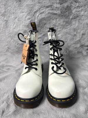 Dr. Doc Martens 1460 Bex White Smooth Leather Lug Sole Boots Womens US 8 New